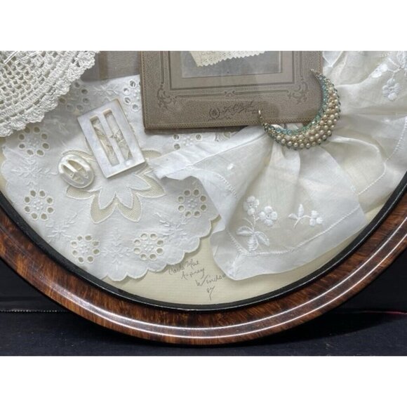 Antique Mourning Baby Shadow Oval Bubble Frame - Antique Belongings- Beautiful - Picture 3 of 16